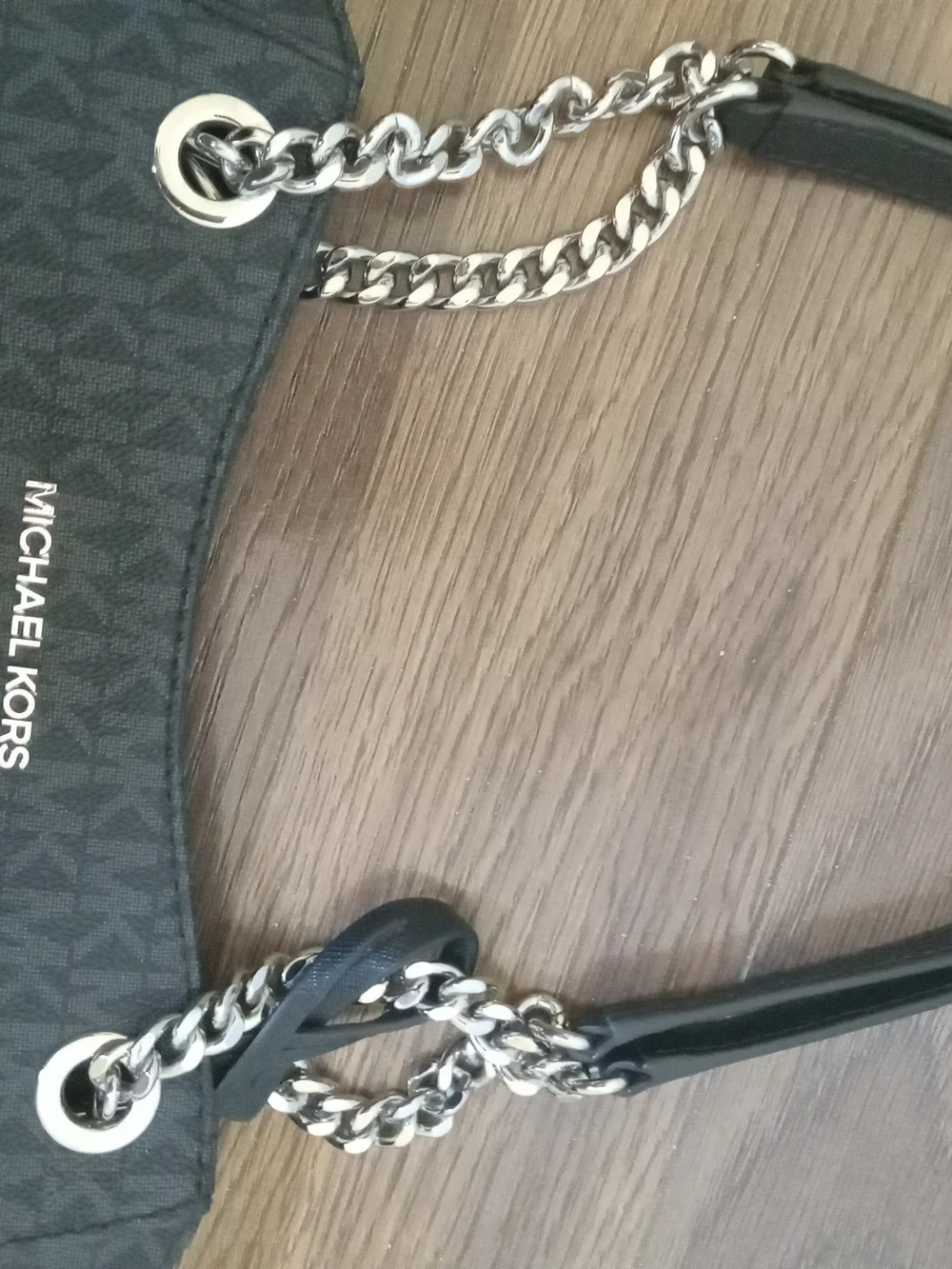 Michael Kors sophisticated michael